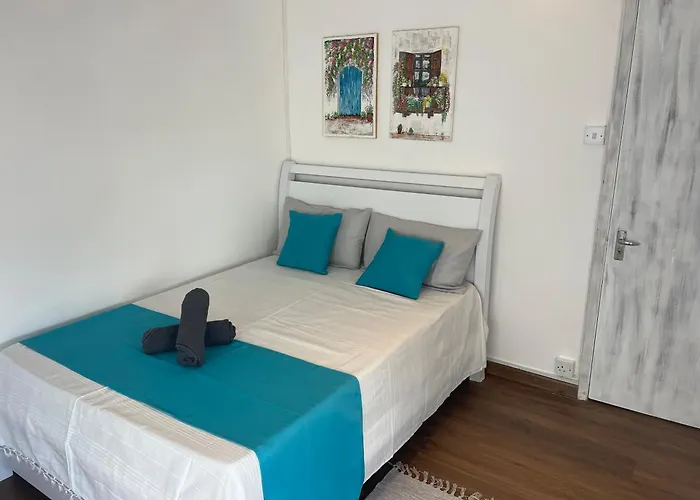 Blue Haven Villa With 4 Bedrooms In Pereybere - 600M From The Pereybere Beach